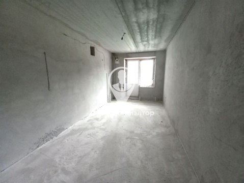 1-к квартира, 5/10 эт., 42м²