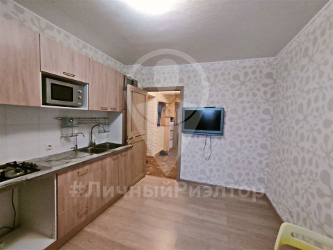 1-к квартира, 7/10 эт., 38м²